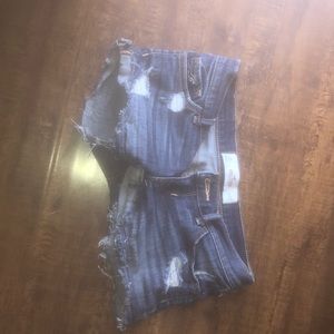 HOLLISTER SHORTS DISTRESSED SUPER CUTE SIZE 00